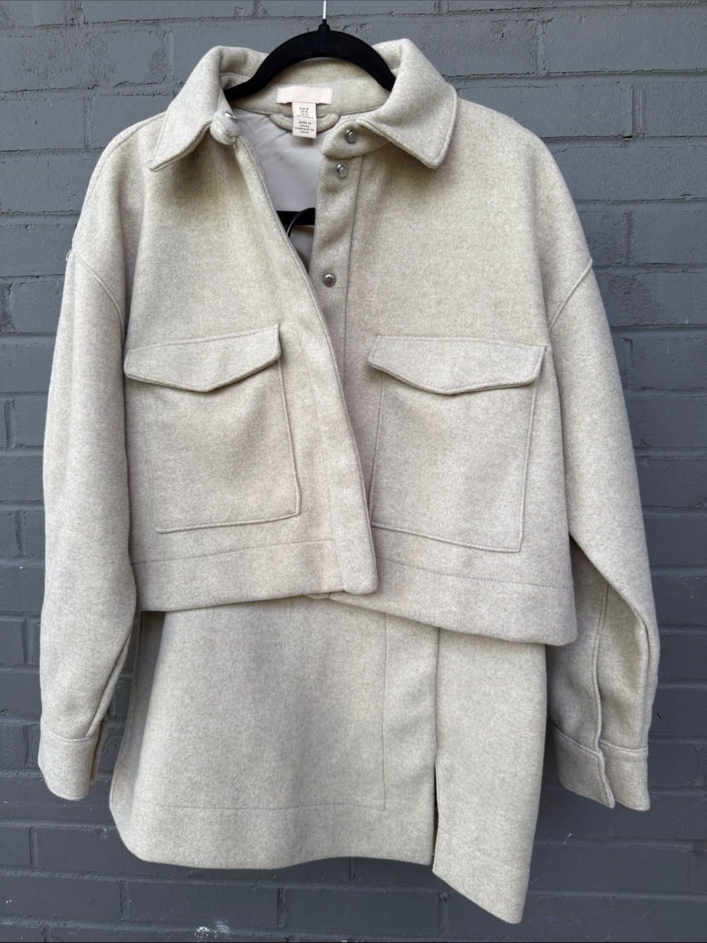 H&M SET - Cropped Utility Jacket in Light Beige with Flap Pockets + Skirt